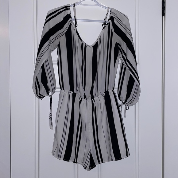 Romper - Picture 1 of 3